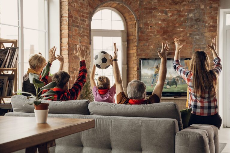 Regardez des chaînes TV en direct avec une application IPTV gratuite