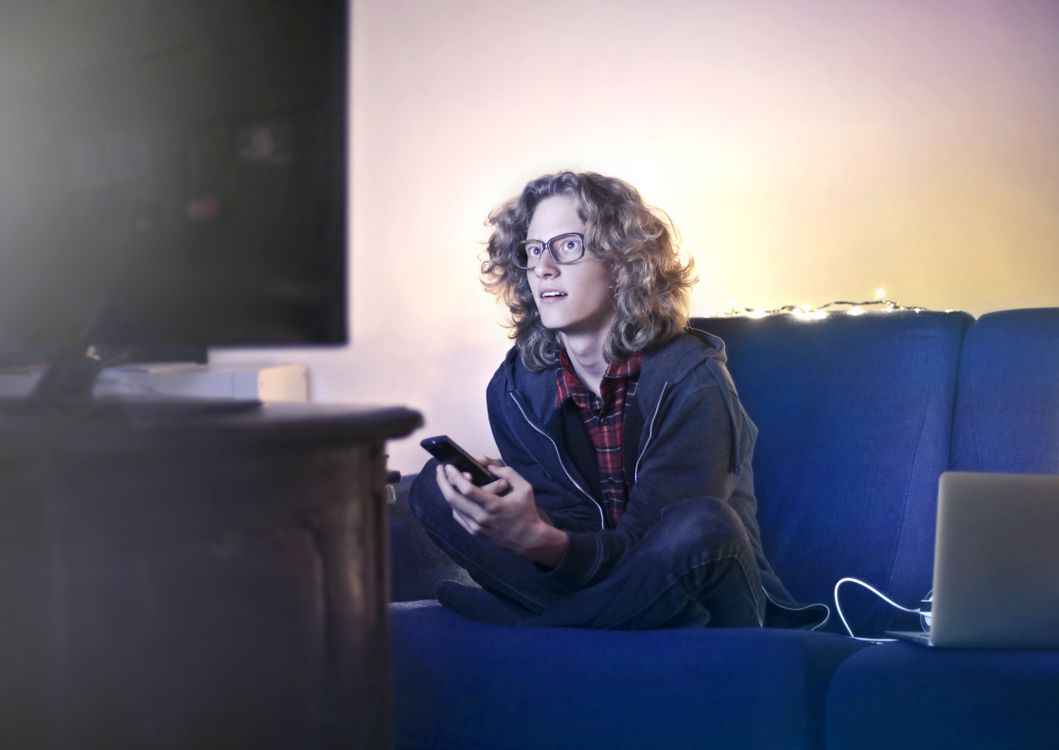 Regarder l'abonnement SmartX2 France sur smartphone et Smart TV — IPTV 15000 chaînes HD depuis la France